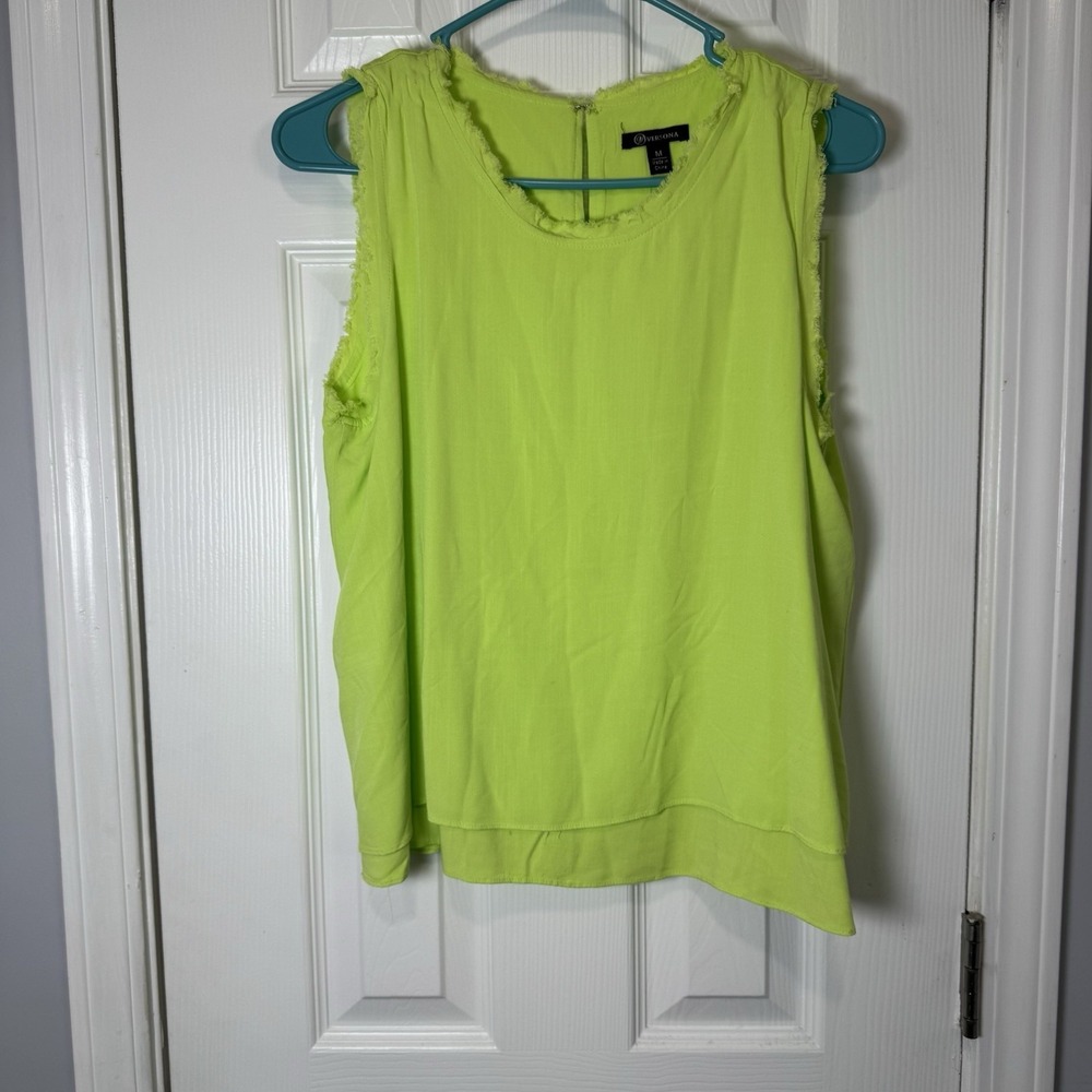 Versona Lime Green Tank Top Women's Size Med Sleeveless Raw Hem NWT